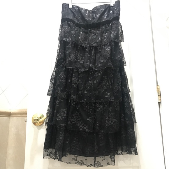 Anthropologie | Tiered Ruffle Lace Strapless Sheath Dress - Picture 9 of 11